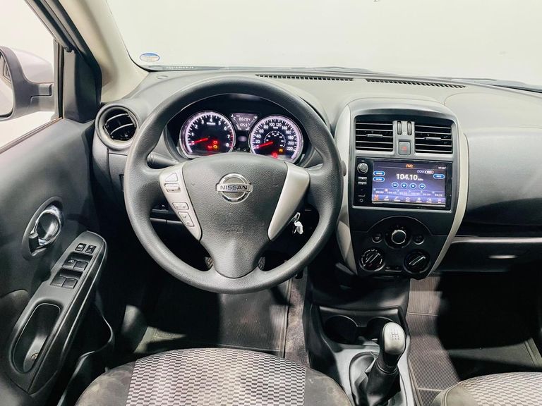 Nissan VERSA SV 1.6 16V FlexStart 4p Mec.