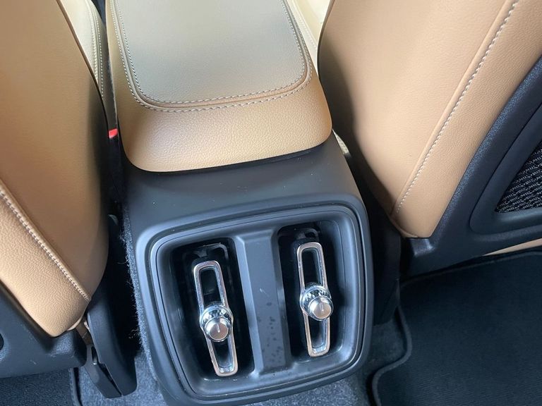 Volvo XC 40 T-5 MOMENTUM 2.0 252cv AWD