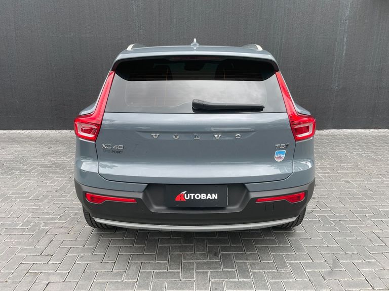 Volvo XC 40 T-5 MOMENTUM 2.0 252cv AWD