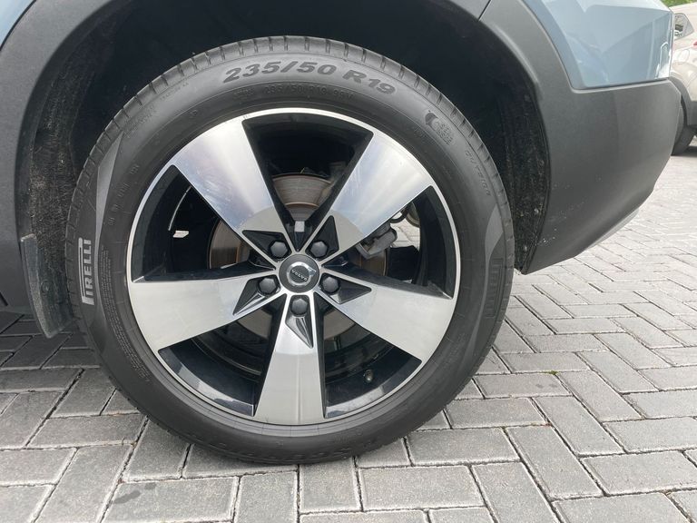 Volvo XC 40 T-5 MOMENTUM 2.0 252cv AWD