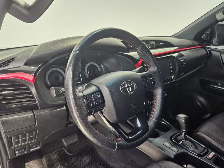 Toyota Hilux CD GR-S 4x4 2.8 TDI Dies. Aut.