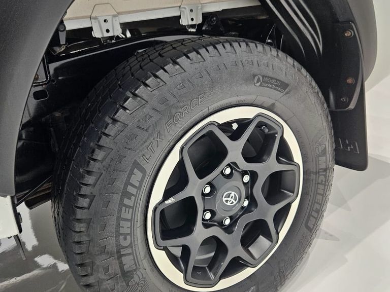 Toyota Hilux CD GR-S 4x4 2.8 TDI Dies. Aut.