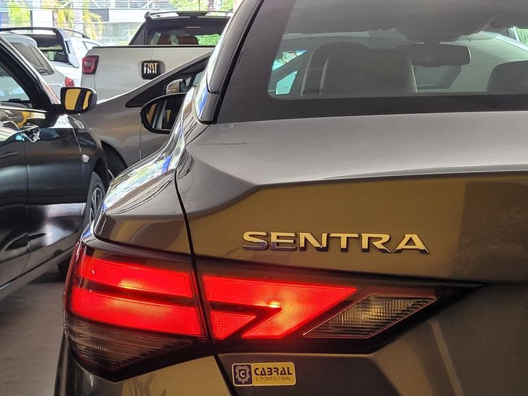 Nissan Sentra Exclusive 2.0 16V Aut.