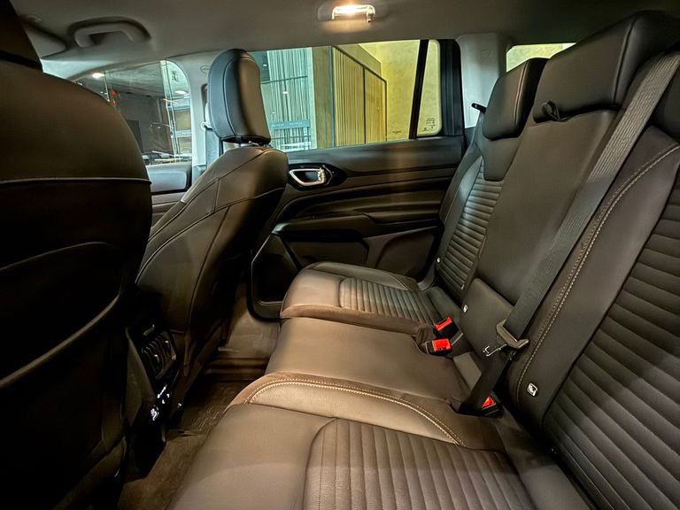 Jeep Commander Limited T270 1.3 TB Flex Aut.