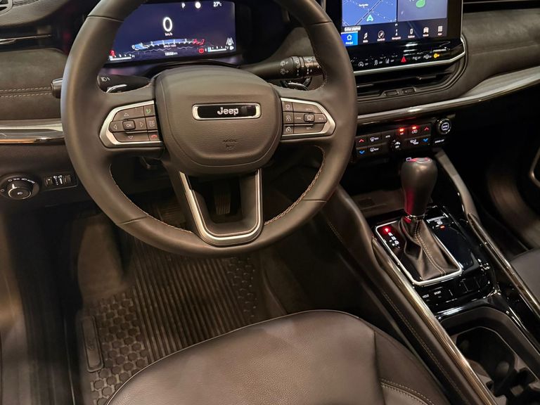 Jeep Commander Limited T270 1.3 TB Flex Aut.