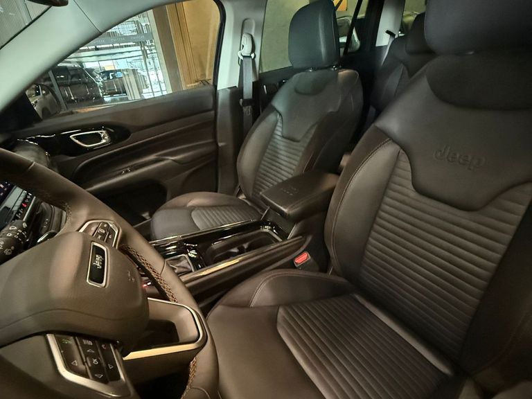 Jeep Commander Limited T270 1.3 TB Flex Aut.