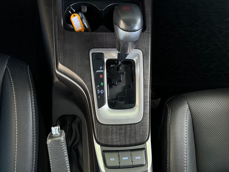 Toyota Hilux SW4 SRX 4x4 2.8 TDI 16V Dies. Aut.