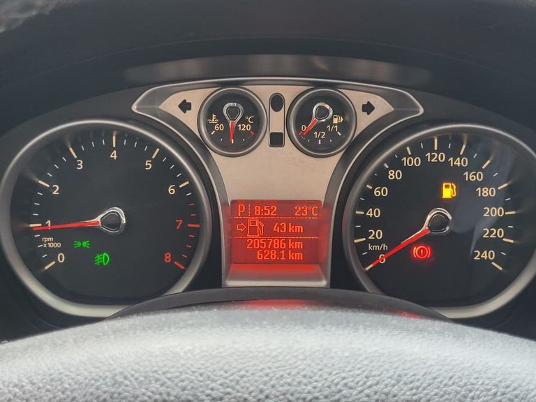 Ford Focus Sedan 2.0 16V/2.0 16V Flex 4p Aut.