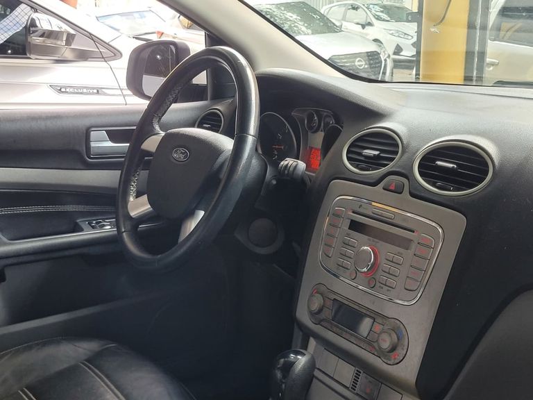 Ford Focus Sedan 2.0 16V/2.0 16V Flex 4p Aut.