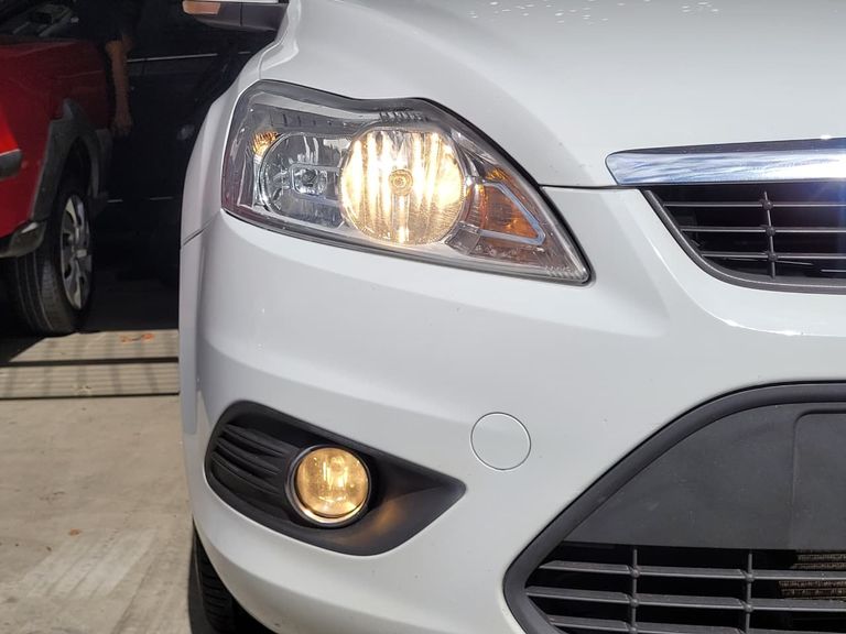 Ford Focus Sedan 2.0 16V/2.0 16V Flex 4p Aut.