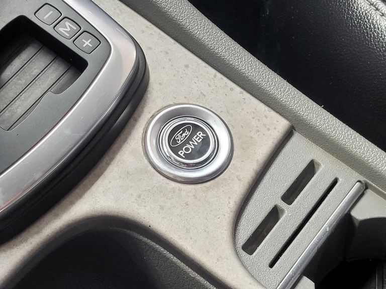 Ford Focus Sedan 2.0 16V/2.0 16V Flex 4p Aut.