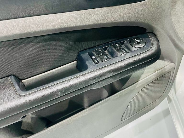 Ford Focus Sedan 1.6/1.6 Flex 8V/16V 4p Mec.