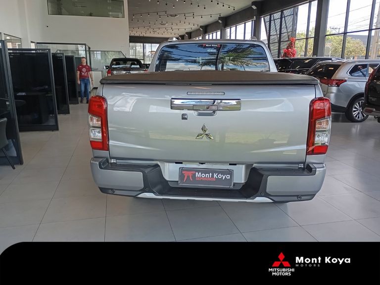 Mitsubishi L200 Triton Sport HPE-S 2.4 CD Dies. Aut