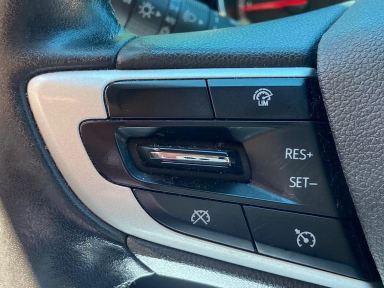 Chevrolet ONIX HATCH PREM. 1.0 12V TB Flex 5p Aut.