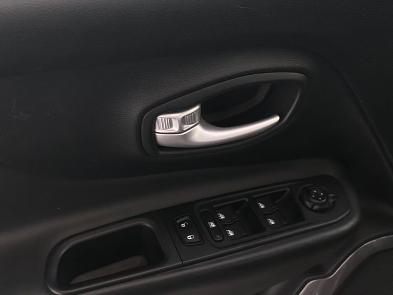 Jeep Renegade Long. T270 1.3 TB 4x2 Flex Aut.