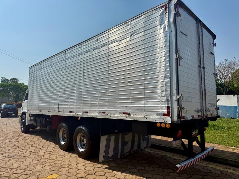 VOLKSWAGEN 23-220 6x2 3-Eixos 2p (diesel)