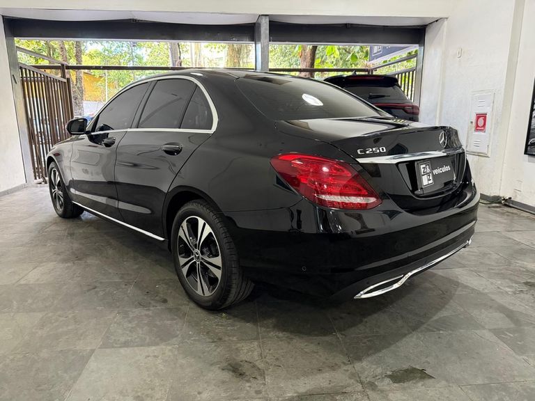 Mercedes C-250 Avantgarde 2.0 TB 211cv Aut.