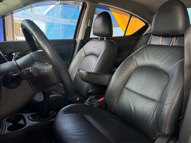 Nissan VERSA SL 1.6 16V Flex Fuel 4p Mec.