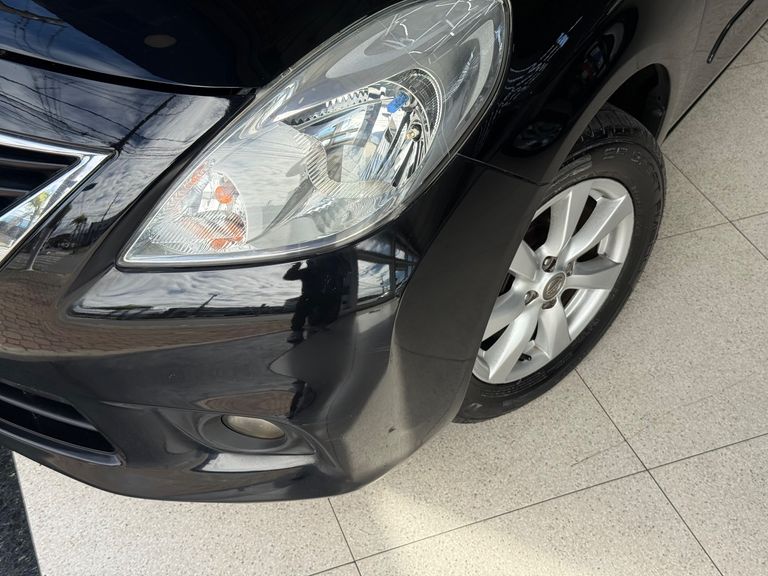 Nissan VERSA SL 1.6 16V Flex Fuel 4p Mec.