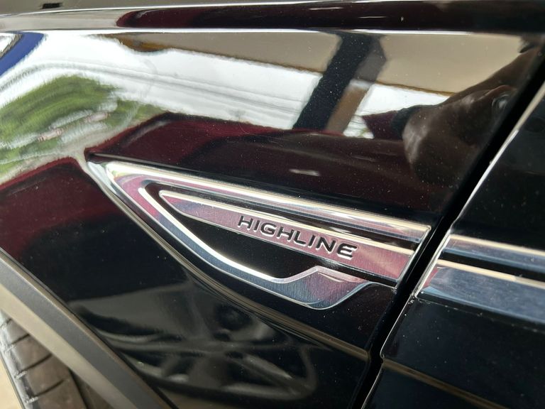 VolksWagen Nivus Highline 1.0 200 TSI Flex Aut.