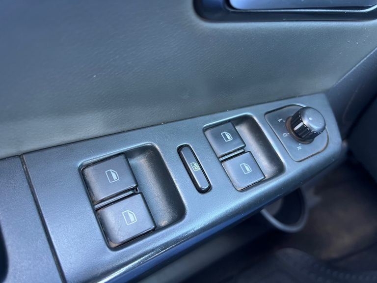 VolksWagen CROSSFOX 1.6 Mi Total Flex 8V 5p