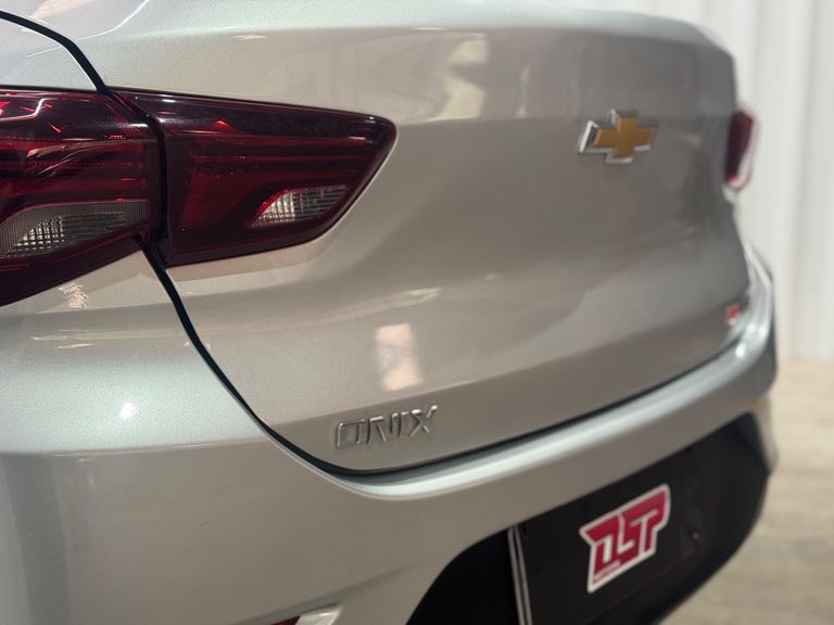 Chevrolet ONIX SEDAN Plus LT 1.0 12V Flex 4p Mec.