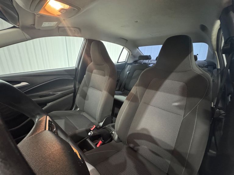 Chevrolet ONIX SEDAN Plus LT 1.0 12V Flex 4p Mec.