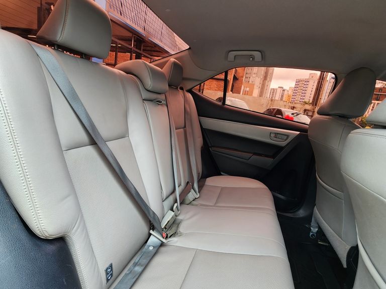 Toyota Corolla XEi 2.0 Flex 16V Aut.