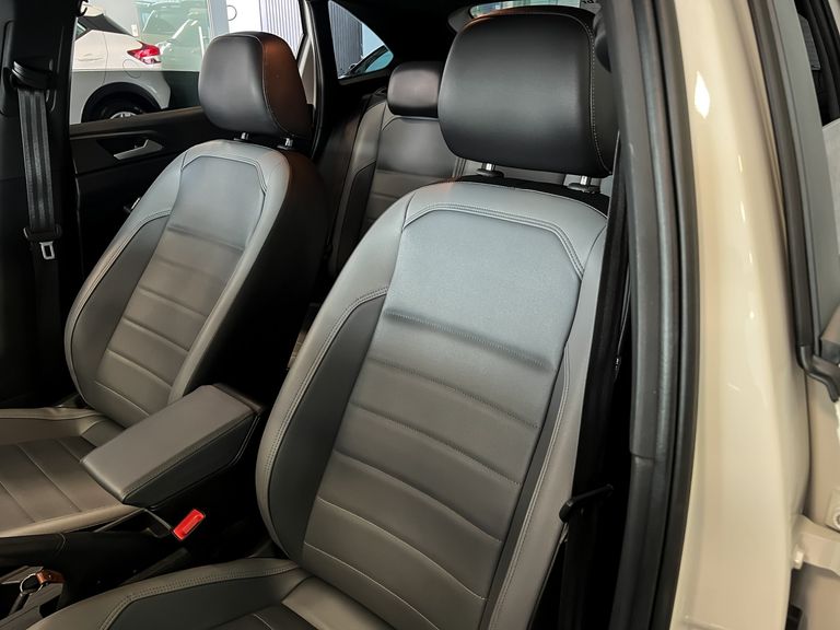 VolksWagen Nivus Highline 1.0 200 TSI Flex Aut.