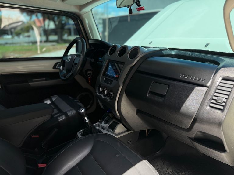 Troller T-4 4x4 3.2 20V Tdi Cap. Rígida Diesel