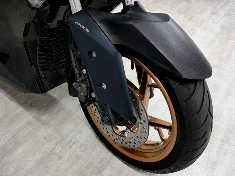 YAMAHA XMAX 250 ABS