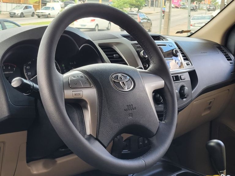 Toyota Hilux SW4 SR 4x2 2.7/ 2.7 Flex 16V Aut.