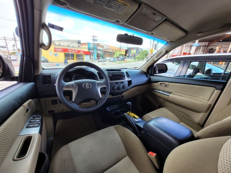 Toyota Hilux SW4 SR 4x2 2.7/ 2.7 Flex 16V Aut.