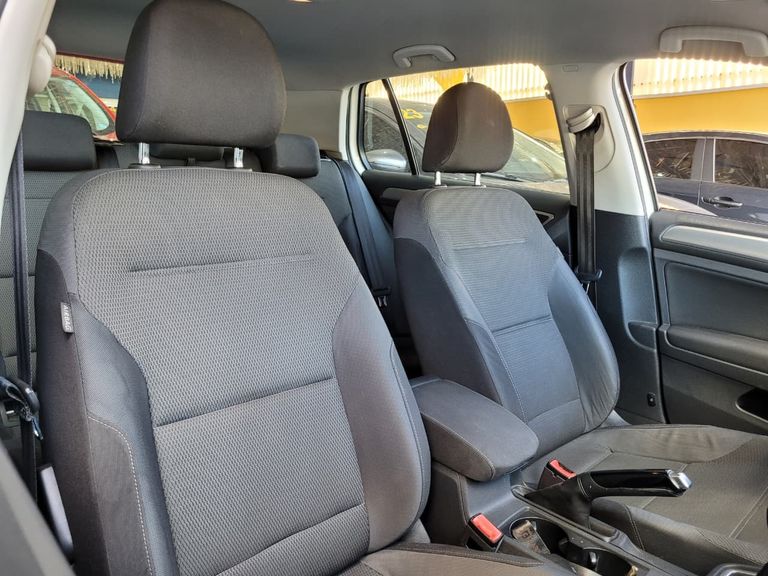 VolksWagen Golf Comfortline 1.0 TSI Total Flex Mec.