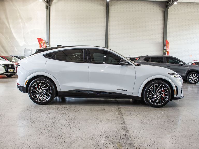 Ford Mustang Mach-E GT Performance (Elétrico)