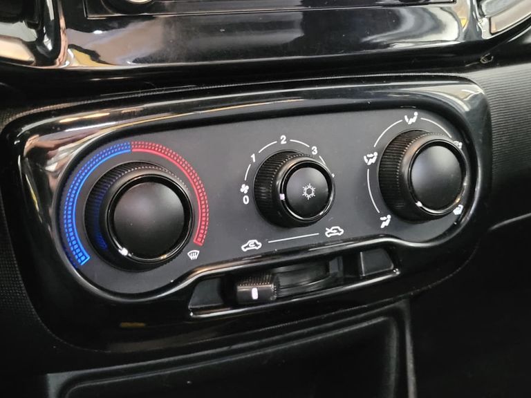 Fiat Strada Freedom 1.3 Flex 8V  CS Plus