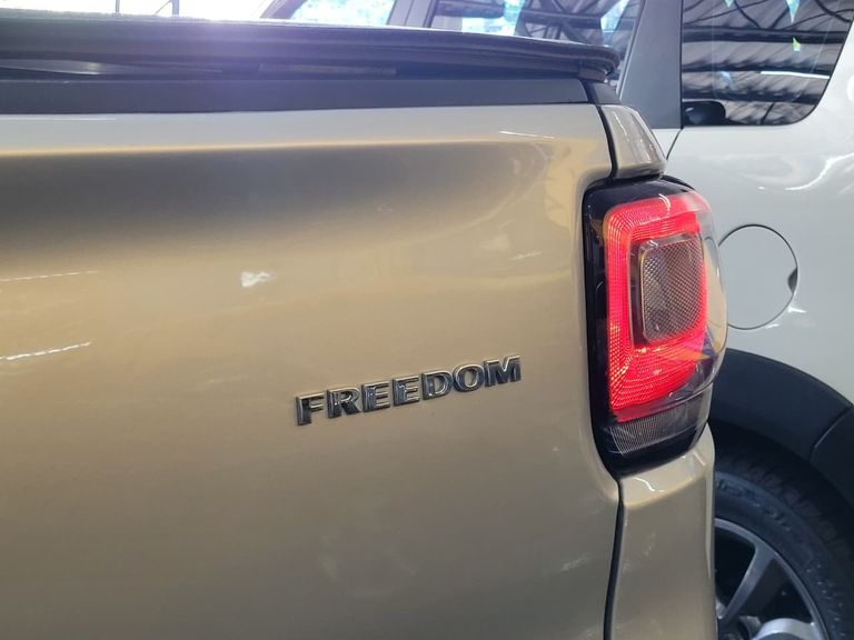 Fiat Strada Freedom 1.3 Flex 8V  CS Plus
