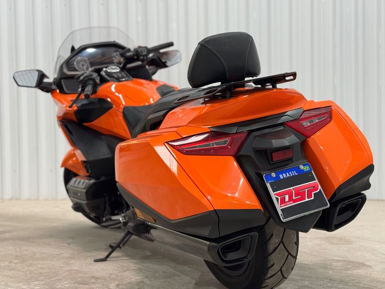 HONDA GOLD WING TOUR 1800