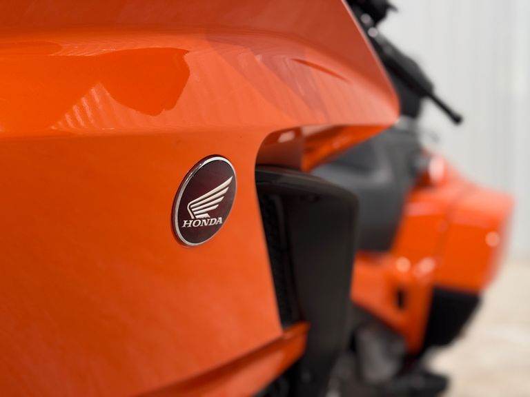 HONDA GOLD WING TOUR 1800