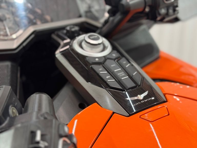 HONDA GOLD WING TOUR 1800