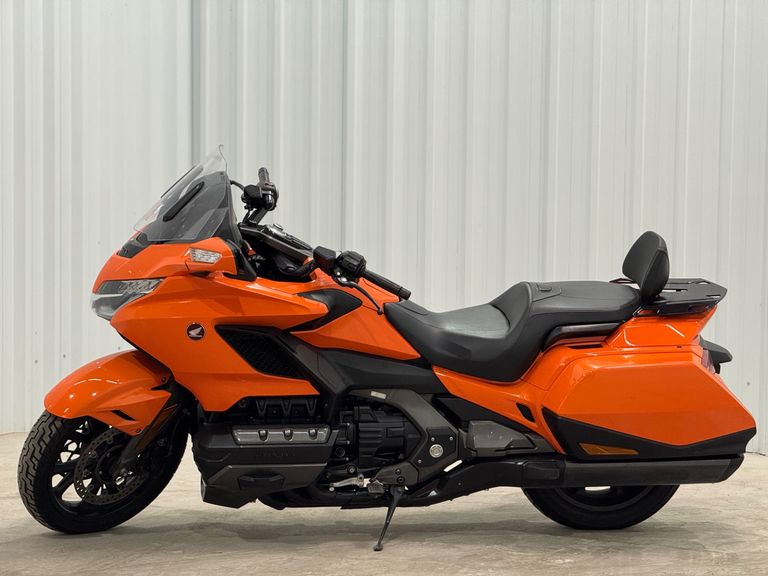 HONDA GOLD WING TOUR 1800