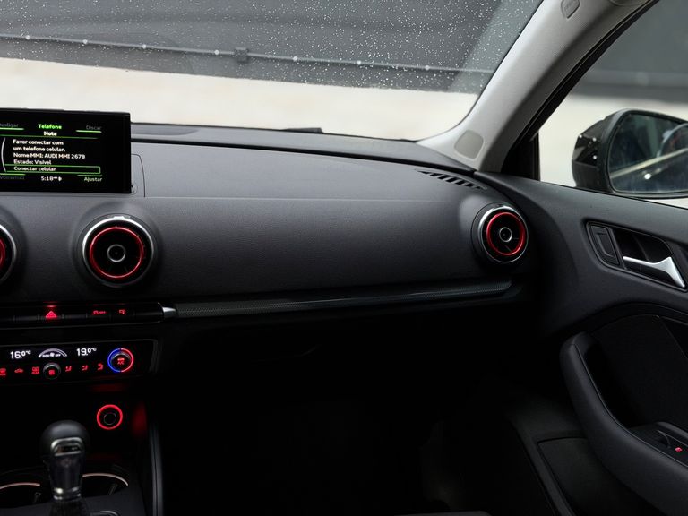 Audi A3 Sportback 1.8 16V TFSI S-tronic 5p