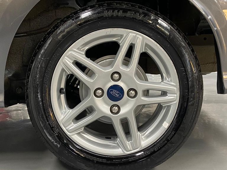 Ford Ka 1.5 Sedan SEL 12V Flex 4p Aut.