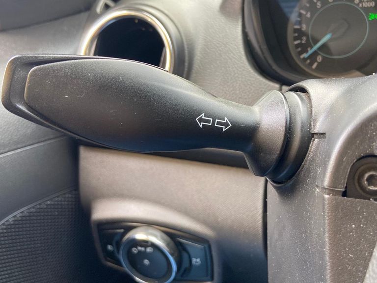 Ford Ka 1.5 Sedan SEL 12V Flex 4p Aut.