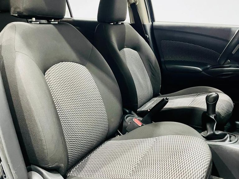 Nissan VERSA 1.0 12V FlexStart 4p Mec.