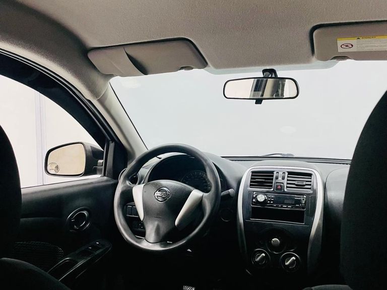 Nissan VERSA 1.0 12V FlexStart 4p Mec.