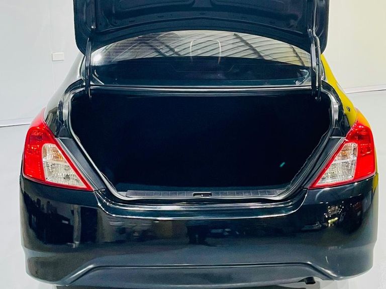 Nissan VERSA 1.0 12V FlexStart 4p Mec.