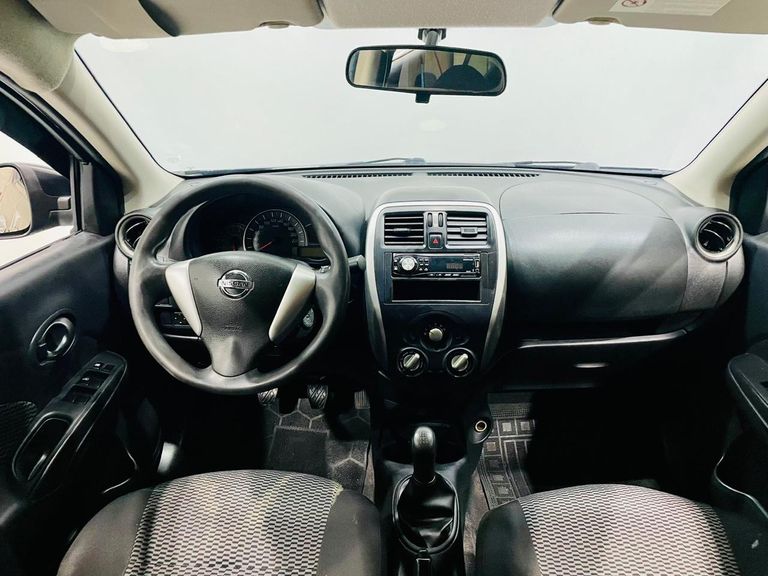 Nissan VERSA 1.0 12V FlexStart 4p Mec.