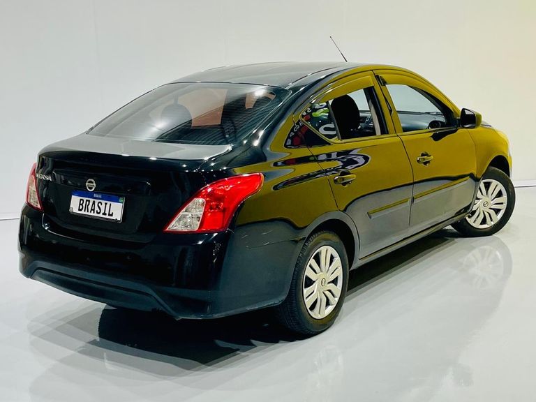 Nissan VERSA 1.0 12V FlexStart 4p Mec.