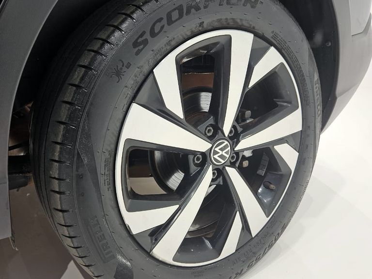 VolksWagen Nivus Highline 1.0 200 TSI Flex Aut.